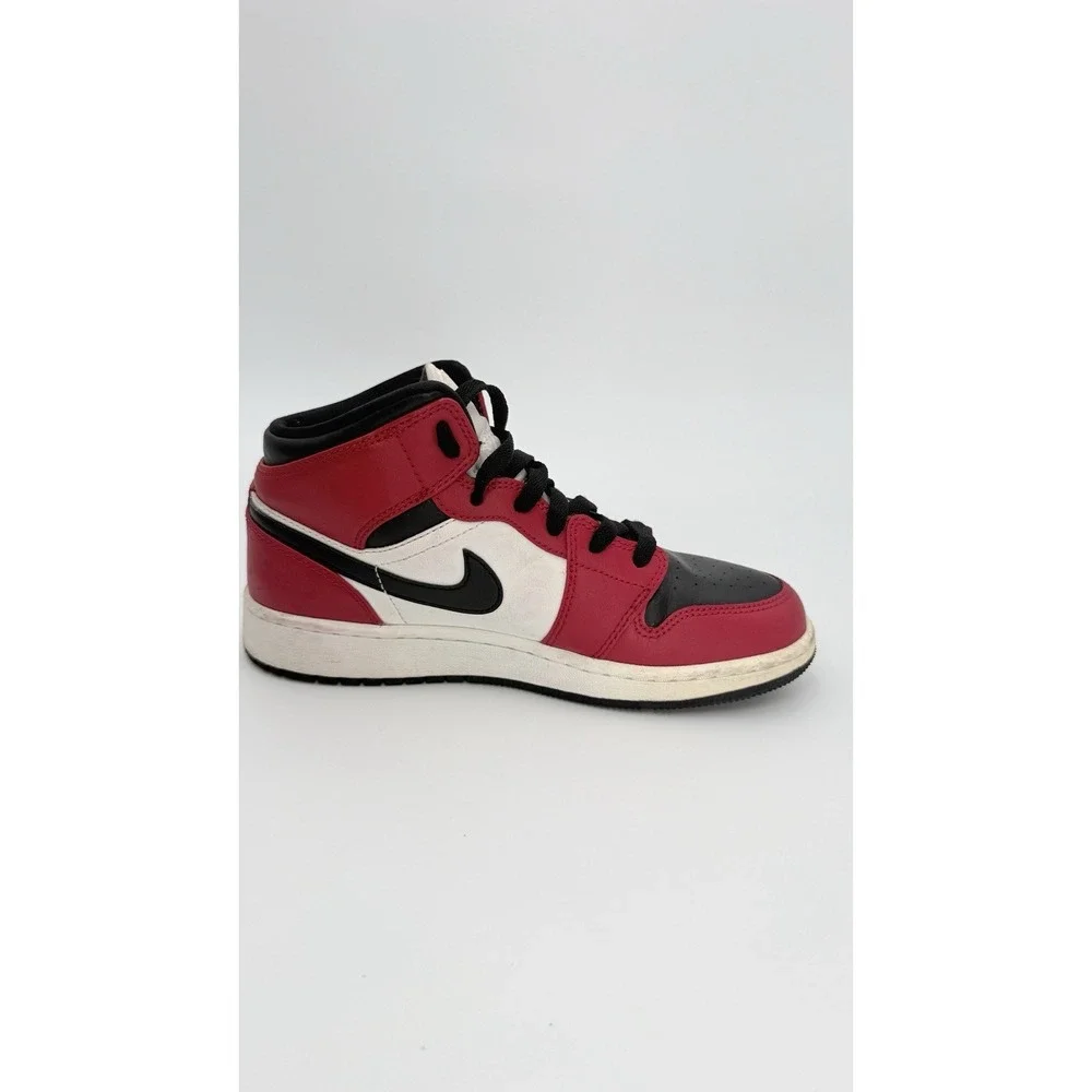 Size 5Y- Nike Air Jordan 1‎ Mid GS Chicago Black Toe Red White 554725-069